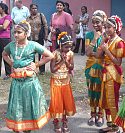 Die tamilische Tanzgruppe auf dem Sommerfest