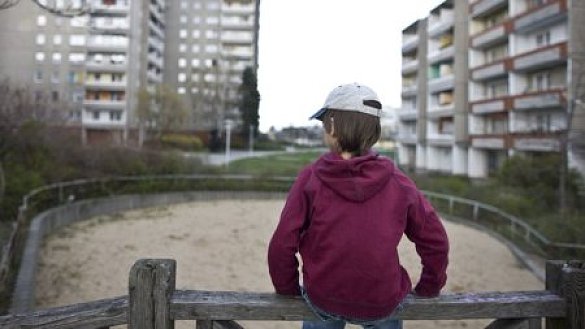 Problemfeld Kinderarmut: Über die Hälfte der Kinder und Jugendlichen im Schweizer Viertel leben von "Hartz IV" !